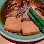 魚がし鮨 - 鯛カブト煮 800円