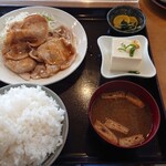 長崎屋食堂 - 焼き肉定食ご飯大盛り
