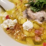 麺屋 六感堂 - パイナップルと岩牡蠣の冷製ラーメン