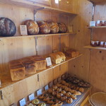 山角 - 店内右側