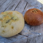 山角 - フォカッチャ＆クリームパン