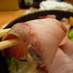 寿司居酒屋 日本海 - ブリ丼