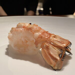 蒼 - さかな人 長谷川さんより長井の赤座海老 ビスクと共に
      幸運にも1週間ぶりの赤座海老、海がシケていた為しばらくオマールブルーを使っていたとか。
      この日の個体はくるりと背中を丸めてますが味いいです！！