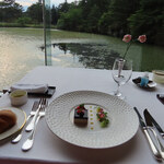 ボーセジュール - フォアグラのテリーヌ
            葡萄のジュレ