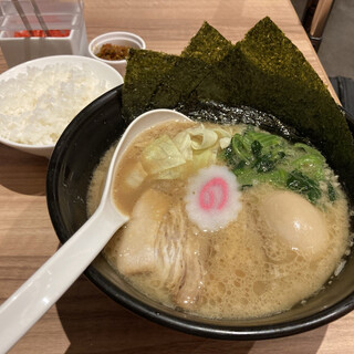 成田空港駅でおすすめの美味しいラーメンをご紹介 食べログ