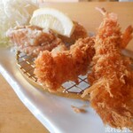 とんかつ平野 - エビフライと唐揚げ