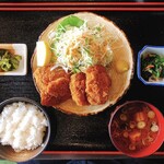 郷土料理とお食事処 赤富士 - 