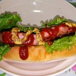 メッツゲライ テラ - ８月１０日は、夕飯は、ハーフミートローフのホットドックです