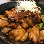 炙り豚丼 火輪 - 炙り山椒豚丼 肉増し