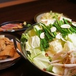 Sumibiizakayadhiraizu - 季節問わず人気の特製もつ鍋コース！