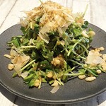 Crispy tempura salad of bean sprouts