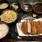 Tonkatsu Jouzen - 特上ロースカツ定食