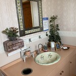 イタリア食堂 テラマーテル - 広々した可愛い女子トイレ