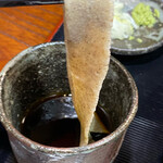 そば くら富 - 幅約2センチの平打ち麺