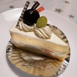 菓子工房 おおはら - 季節のショートケーキ　¥290　メロンが入ってた♡