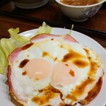 高砂食堂 - ハムエッグ330円