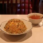 鎌倉飯店 - ニンニクチャーハン