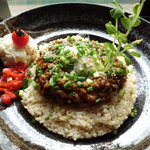 讃岐饂飩宏之輔 - 玄米キーマカレー金沢の玄米を使いました。キーマカレーによく合います。スパイス好きの方にはガラムマサラが添えて出します。