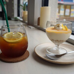 Cafe Stock 35 - レモンティーソーダとレモンレアチーズケーキ