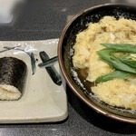 むすびむさし - 卵とじうどん + 俵むすび 790円