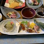 Minetora - 鴨ロース、手長えび、みょうが寿司、とうもろこし、小鮎甘露煮、笹カスタード、沢がに、茄子の炊き合わせ