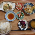 Sorano Shita - メインが２品選べる定食￥990（税込）
