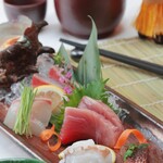 Jizaketo Obanzai Hanato - 鮮魚お造り6種盛り合わせ！人数に合わせて御注文ください