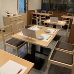 Jizaketo Obanzai Hanato - テーブルは14席。ゆったりとした時間をお過ごしください！