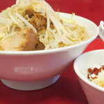 ラーメン二郎 - ラーメン半分＋ニンニク多め＋青ネギ