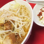 ラーメン二郎 - ラーメン半分＋ニンニク多め＋青ネギ