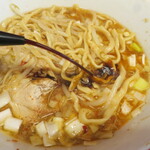 ラーメン二郎 - 赤酢投入～♪