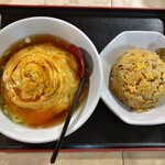 木曽餃子 - 天津ラーメン＆ニンニク炒飯セット
