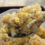 木曽餃子 - ニンニク炒飯リフト