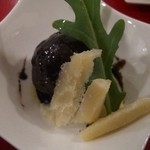 牛肉のポルペティーニ。バルサミコソース