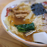 宝来家 - "餛飩麪（こんとんつゆ楚者゛）"、菠薐（からな）