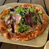 バーズカフェ - 料理写真:生ハムとルッコラのピザ