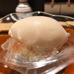 おみ乃 - 桃のシャーベット（下：レモングラスのゼリー + 桃のコンポート）（アップ）