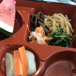 味道園 - 焼肉定食のナムルと漬物