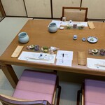 日の出 - 店内