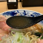 貝出汁らぁ麺 海美風 - スープ