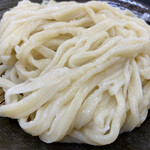 竹國 - うどん
            不揃いなのは、恐らく最後の客だからか⁉︎これもご愛嬌