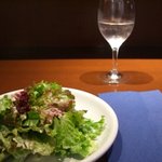 Bentorunatomajjio - ランチのサラダとお水