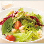 グラテシモ - Salad シーザーサラダ・パルメザンチーズとクルトンが美味しさを引き立てます。
