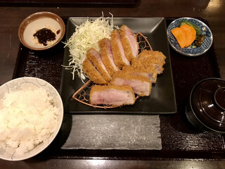 あじ豚 りきいち - 特選リブロースカツ定食