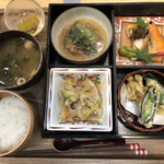 越品 ダイニング&カフェ - 新潟の四季を愉しむ松華堂弁当