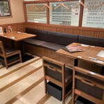 Gyuutan Sumiyaki Rikyuu - 4人席×６テーブル