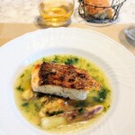 La Brianza - あさり出汁のソースが青海苔の香りも含めて美味なものだから、大分お腹膨れていたけど、残っていたパンを浸しまくり完食(๑´ڡ`๑)/ ペロリだったわ〜 茄子のグリルもたっぷり、秋の味覚ありがとうございます