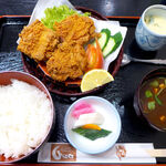 Tori u - 鶏の唐揚げ定食（￥1200）。茶碗蒸しを付けるあたり、老舗の料理屋さんらしいポイント