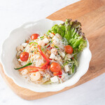 봄비와 해산물 샐러드 Karusame & 해산물 Salad