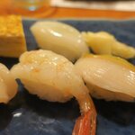 魚正 - 白いネタで統一です